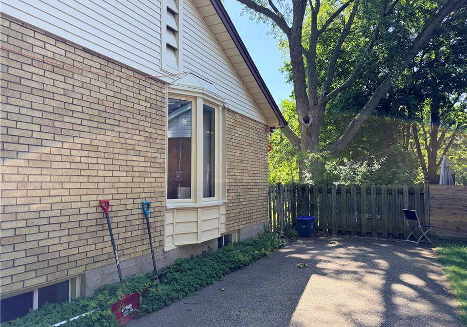 201-lourdes-street-waterloo-ontario-40847499