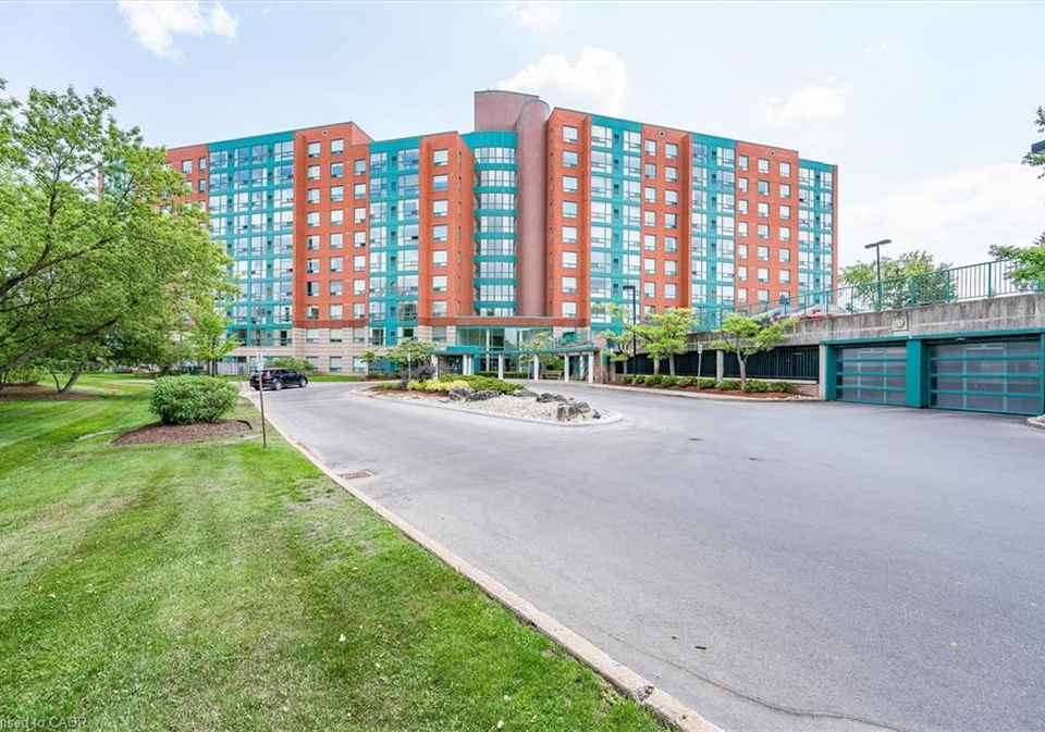 55-blue-springs-drive-waterloo-ontario-40847508