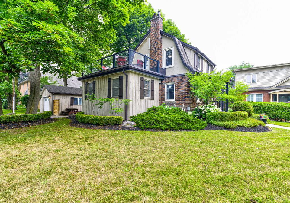 1007-north-shore-boulevard-e-burlington-ontario-40847545