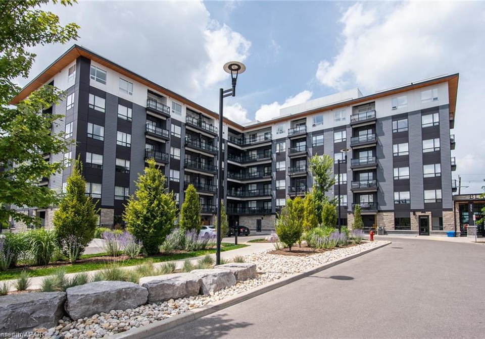 251-northfield-drive-e-waterloo-ontario-40847546