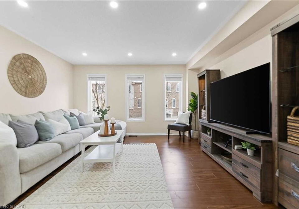 50-mcgonigal-lane-ajax-ontario-40847563