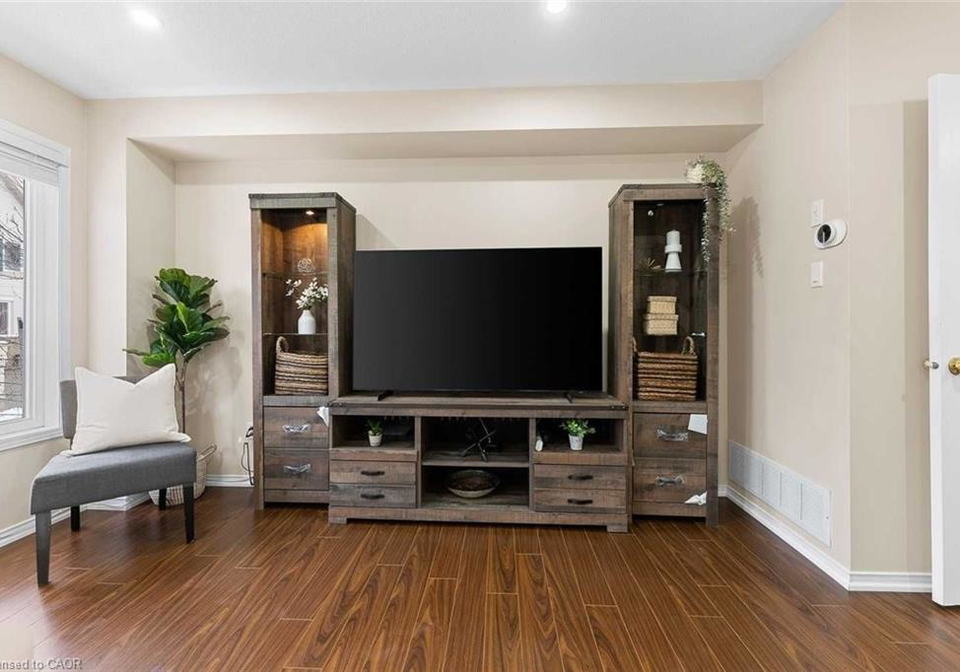 50-mcgonigal-lane-ajax-ontario-40847563