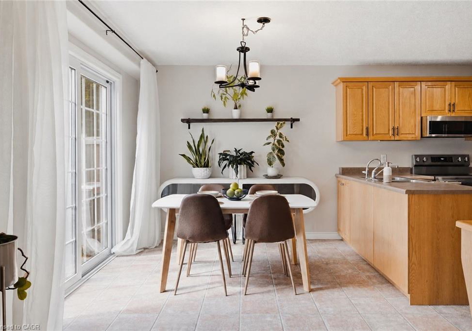 8-bitternut-place-elmira-ontario-40847573