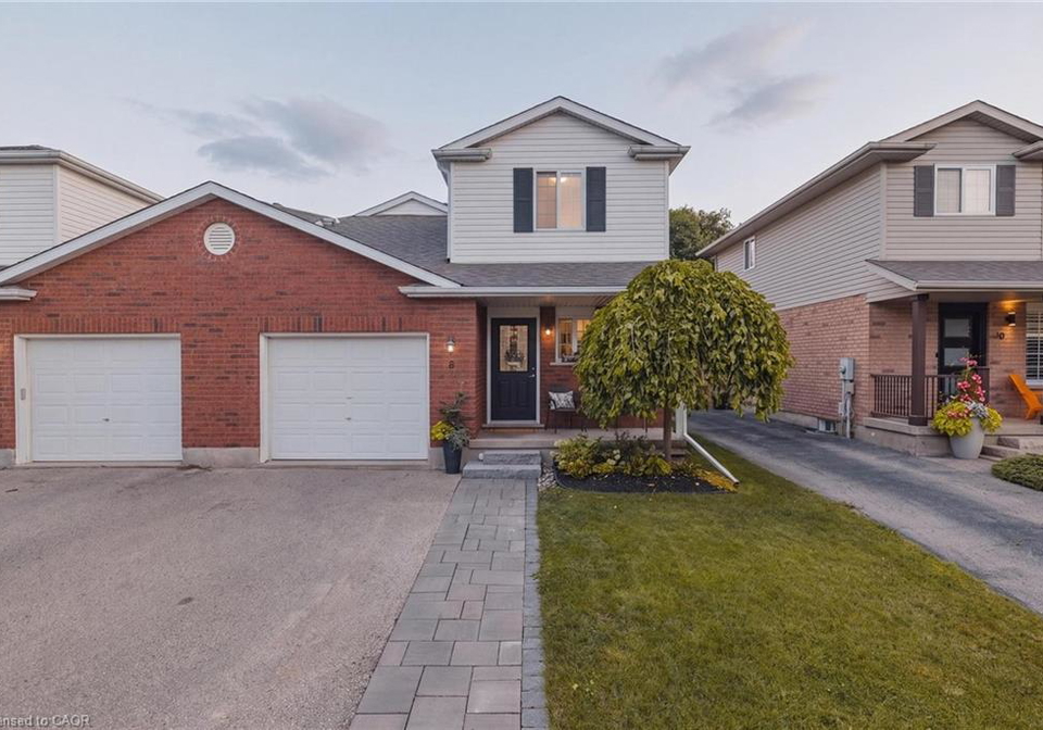 8-bitternut-place-elmira-ontario-40847573