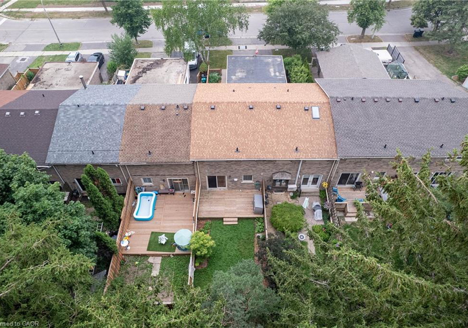 18-ralgreen-crescent-kitchener-ontario-40847643
