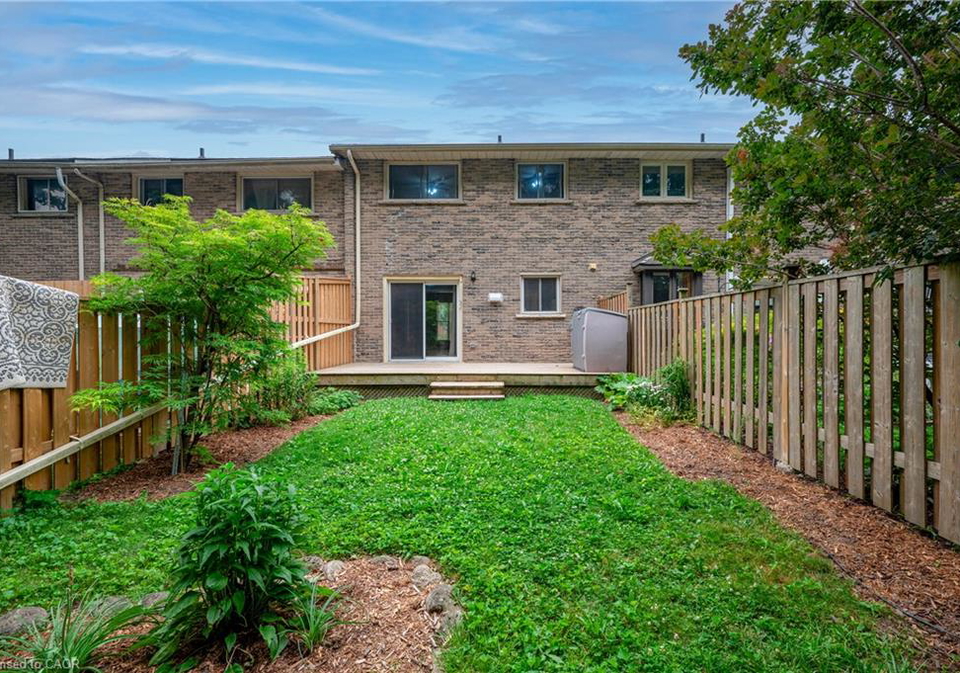 18-ralgreen-crescent-kitchener-ontario-40847643