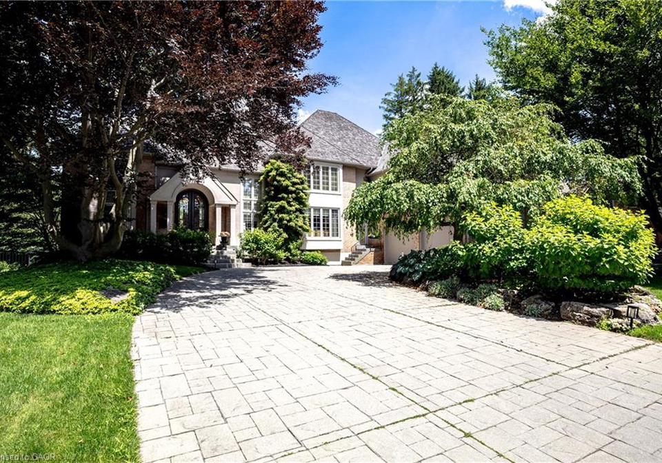 15-peppertree-crescent-ancaster-ontario-40847770