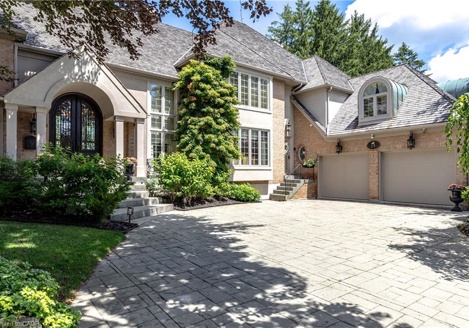 15-peppertree-crescent-ancaster-ontario-40847770