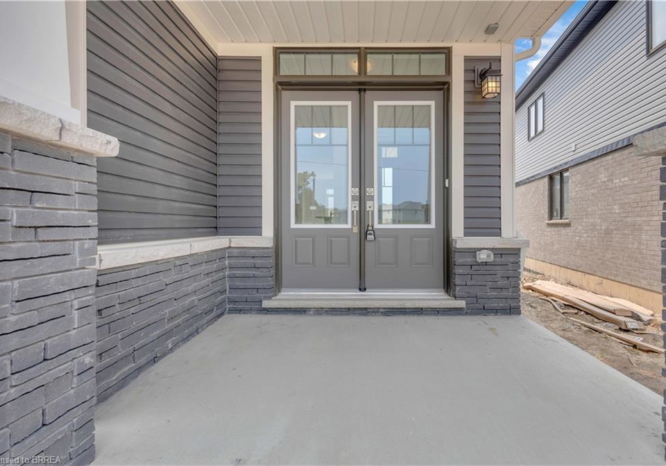 117-holder-drive-brantford-ontario-40847800