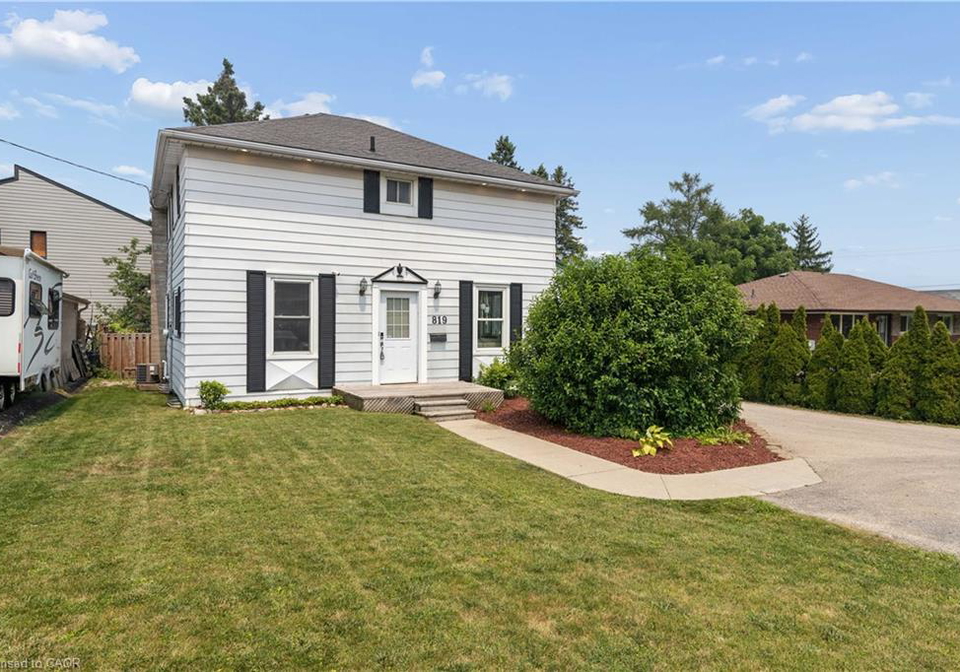 819-devonshire-avenue-woodstock-ontario-40847816