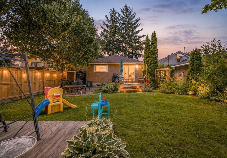 137-francis-street-cambridge-ontario-40847878