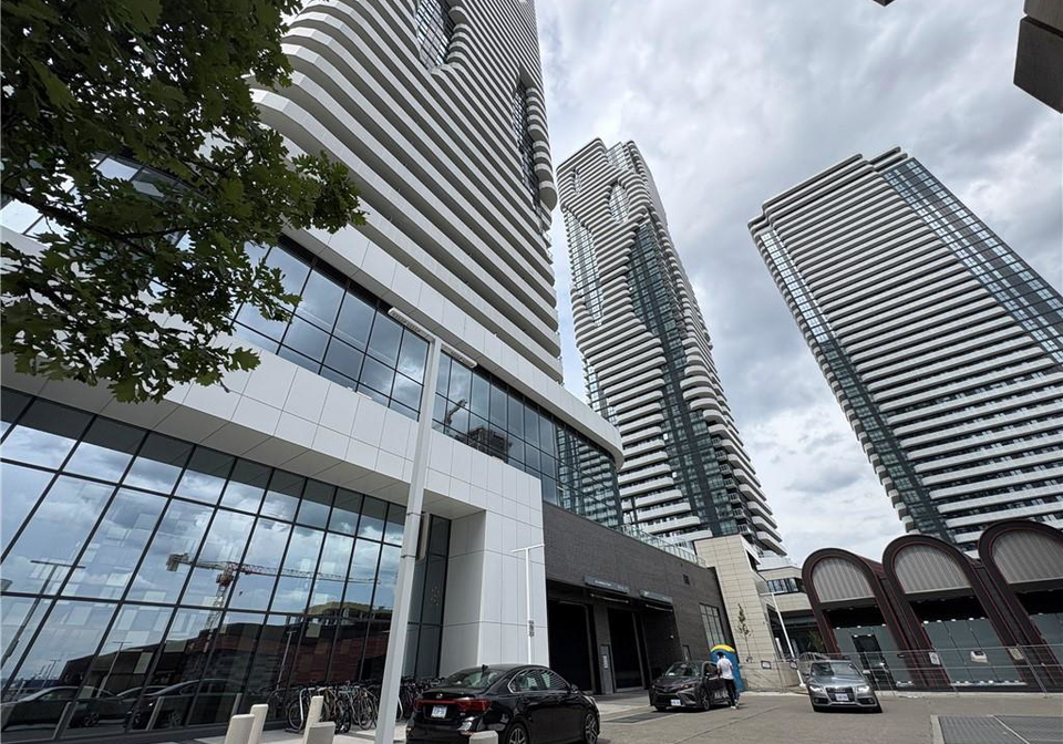 195-commerce-street-vaughan-ontario-40847880