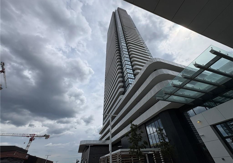 195-commerce-street-vaughan-ontario-40847880