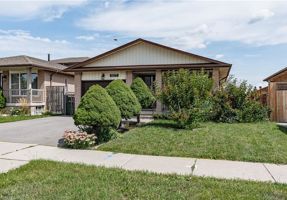 1077-upper-sherman-avenue-hamilton-ontario-40847969