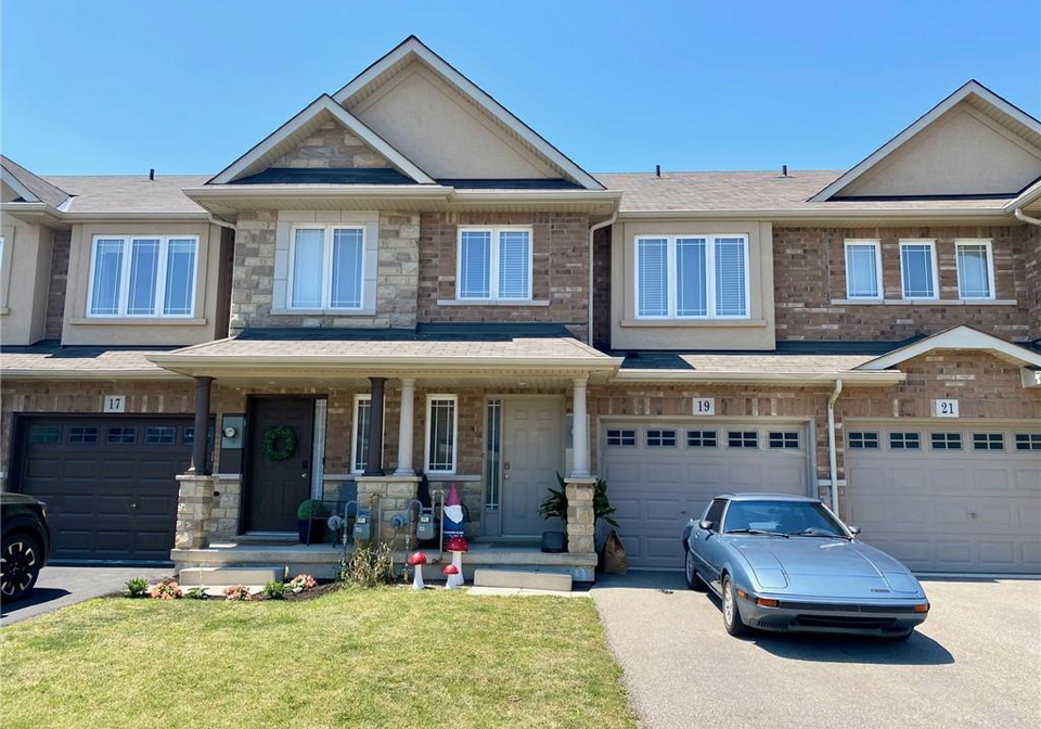19-charleswood-crescent-hannon-ontario-40847970