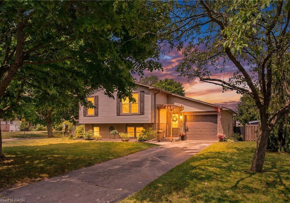 72-crestlynn-crescent-simcoe-ontario-40848095