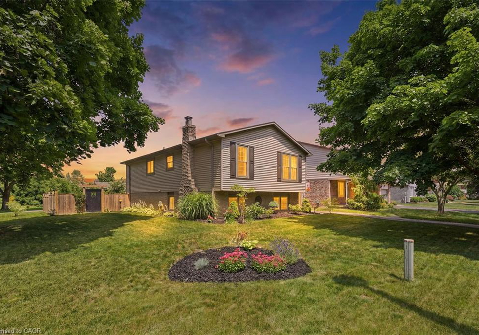72-crestlynn-crescent-simcoe-ontario-40848095