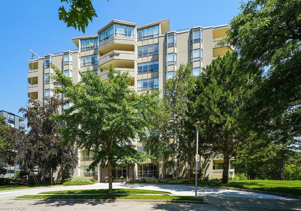 8-village-green-stoney-creek-ontario-40848109