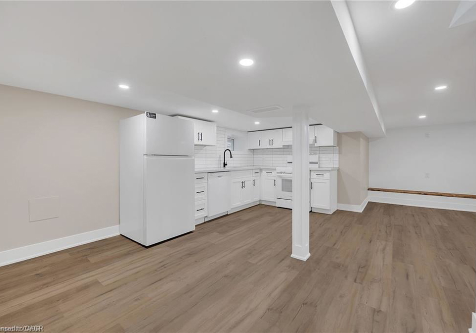 126-auburn-avenue-hamilton-ontario-40848110