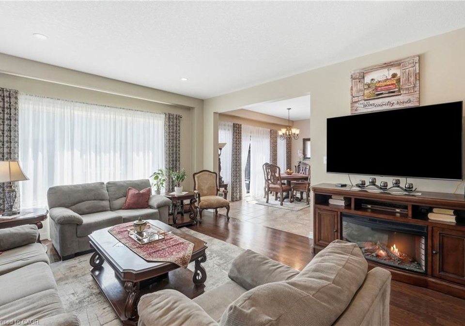 1332-baseline-road-stoney-creek-ontario-40848170