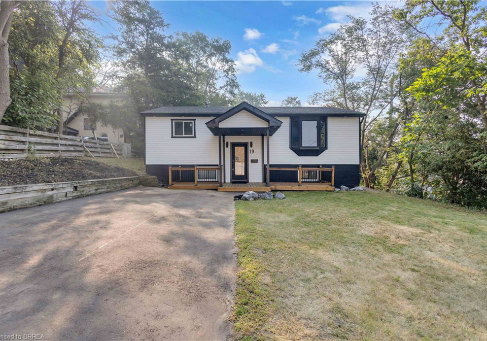 19-broad-street-brantford-ontario-40848181