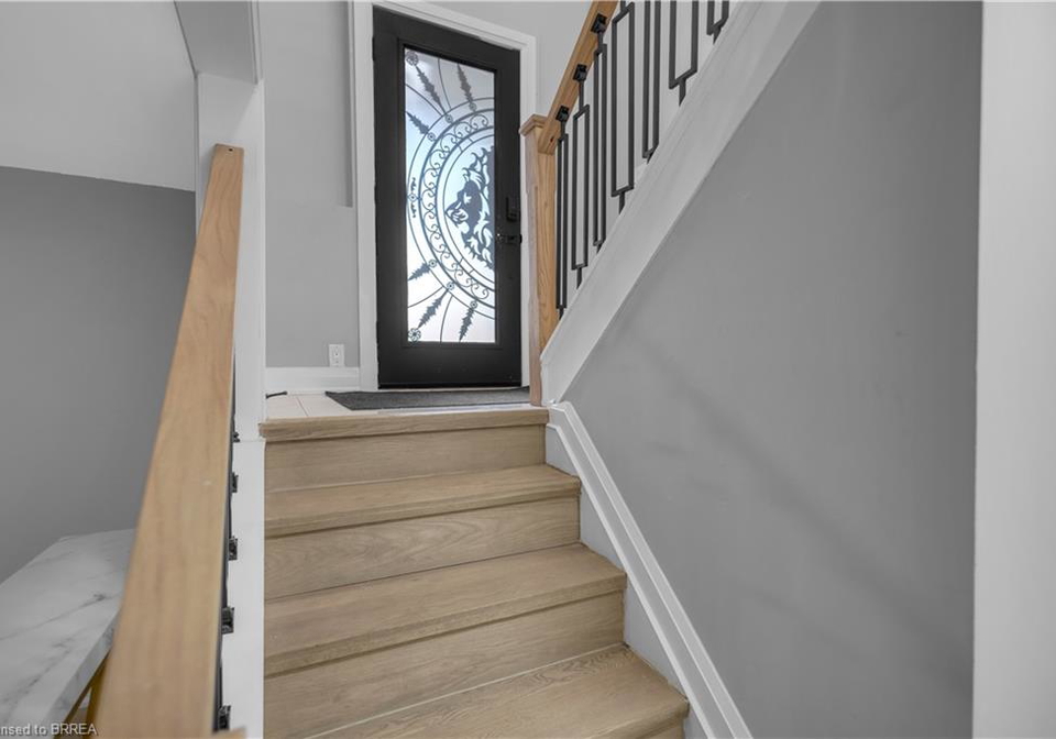 19-broad-street-brantford-ontario-40848181