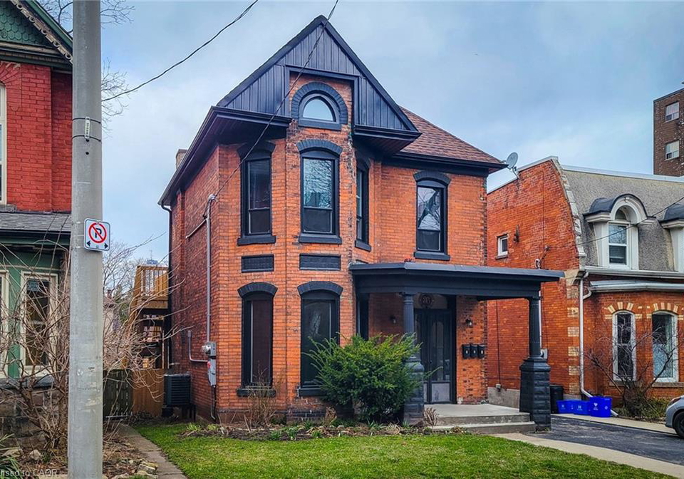 36-erie-avenue-hamilton-ontario-40848196