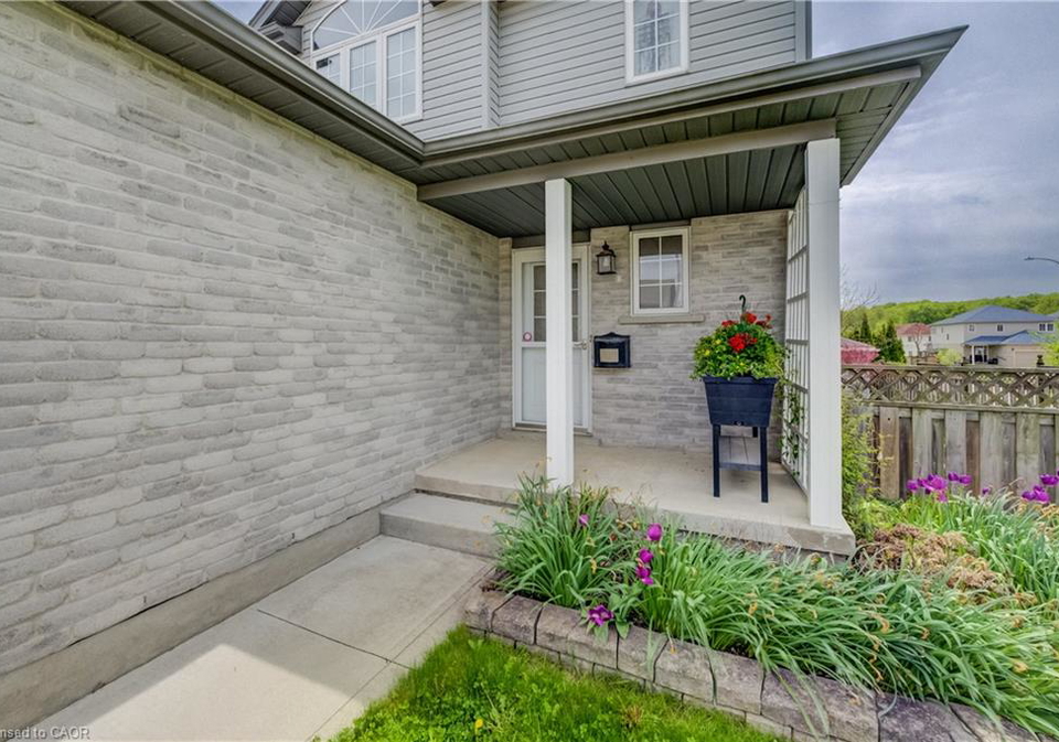 124-prosperity-drive-kitchener-ontario-40848283