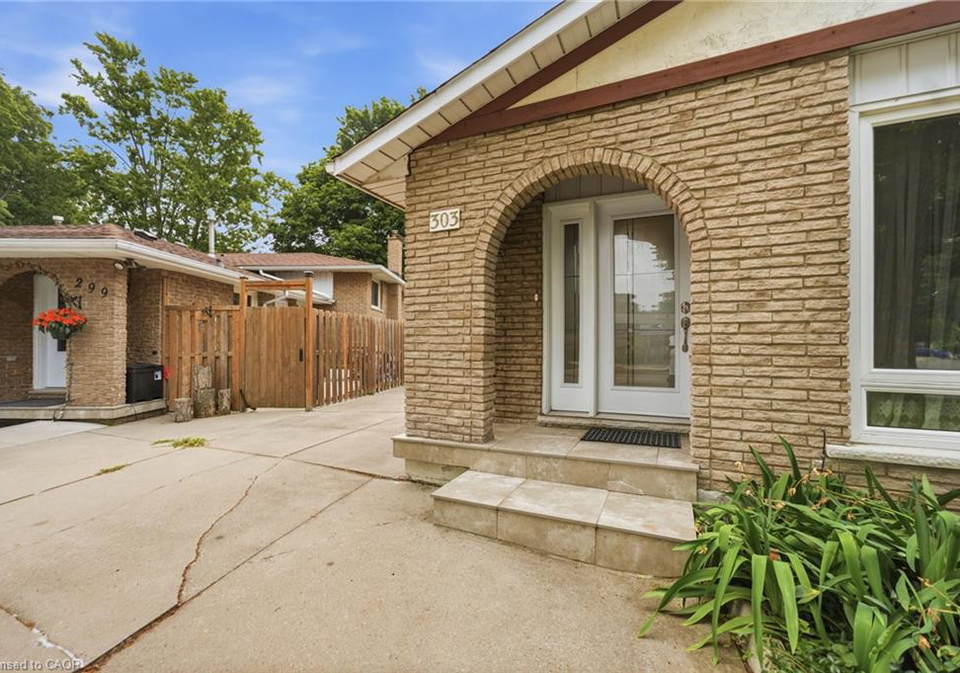 303-wendover-drive-hamilton-ontario-40848331