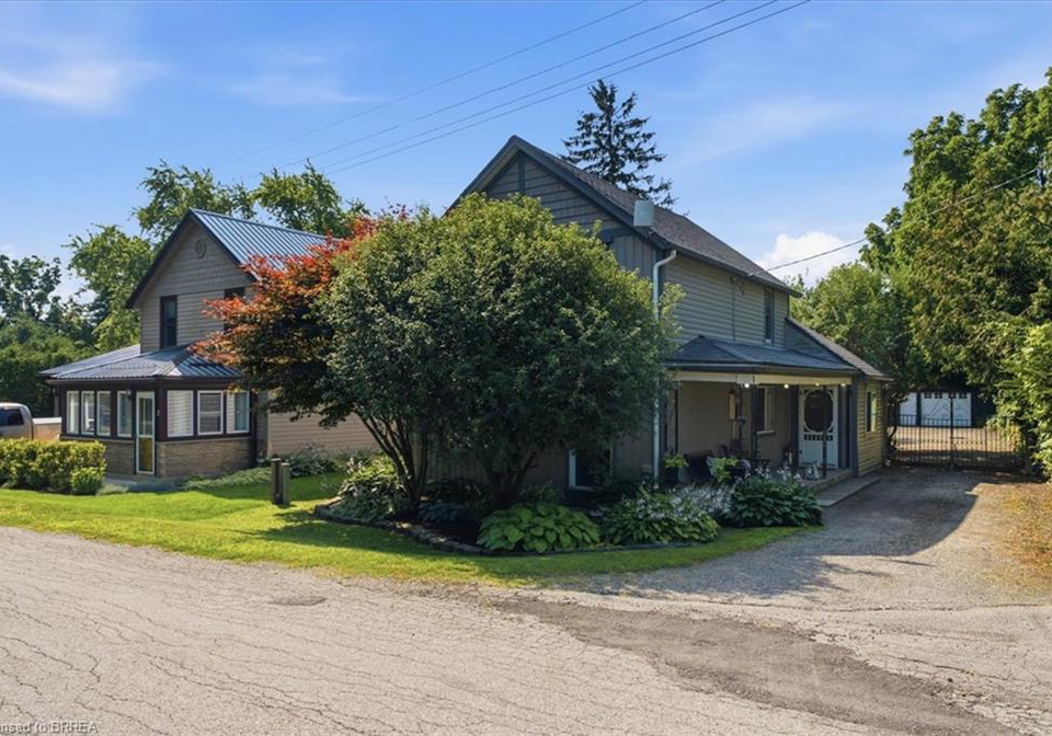 5-whitney-street-scotland-ontario-40848339