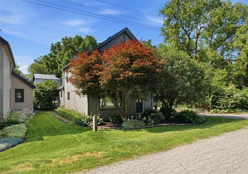 5-whitney-street-scotland-ontario-40848339