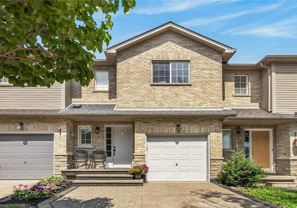 226-dicenzo-drive-hamilton-ontario-40848405