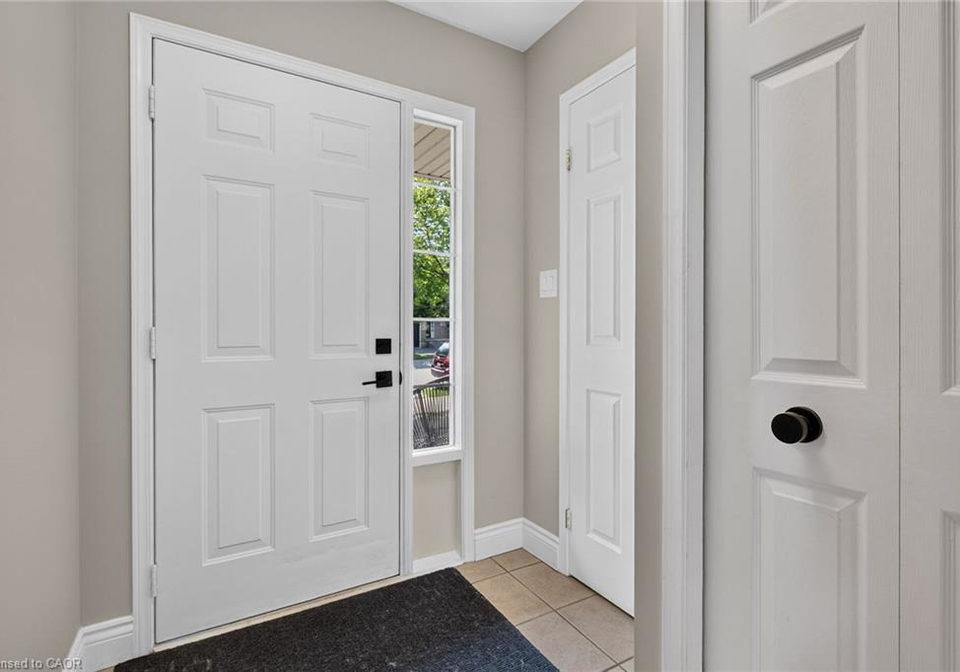 226-dicenzo-drive-hamilton-ontario-40848405