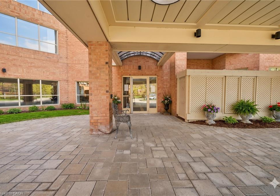 1414-king-street-e-kitchener-ontario-40848442