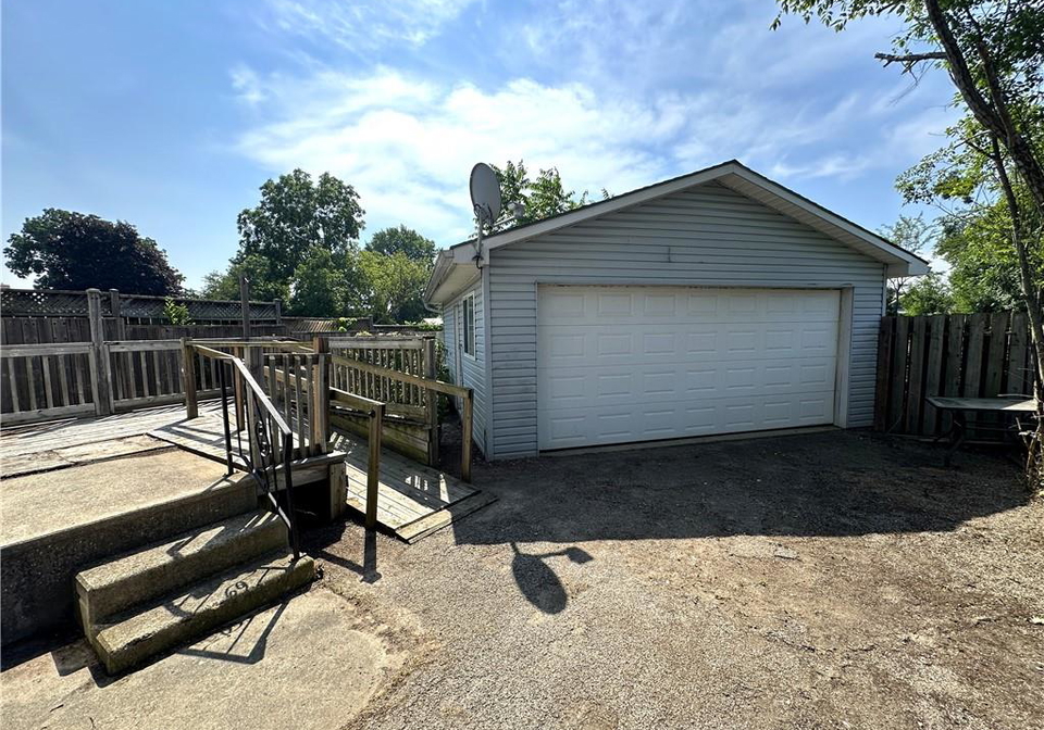 116-sovereen-street-delhi-ontario-40848457