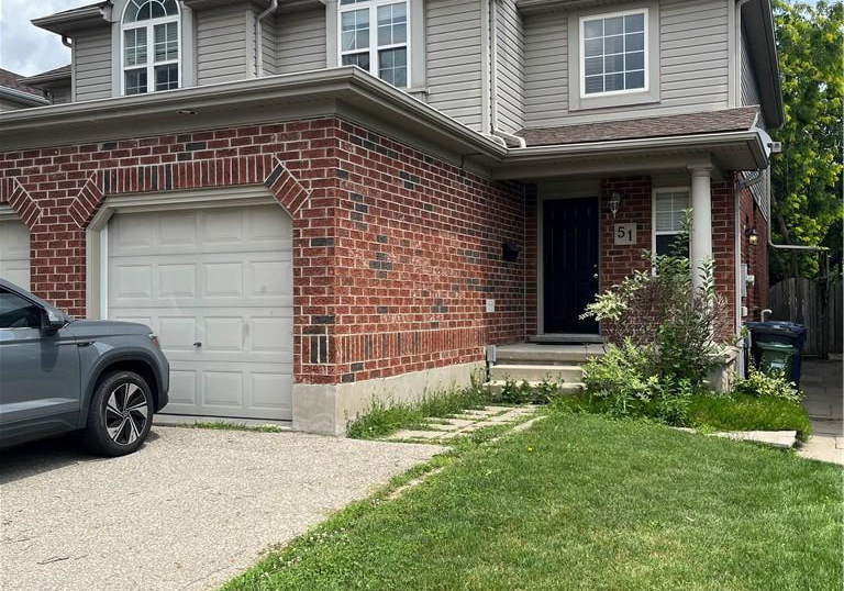 51-swift-crescent-guelph-ontario-40848475