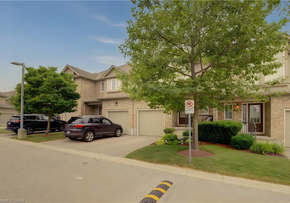 555-chablis-drive-waterloo-ontario-40848597