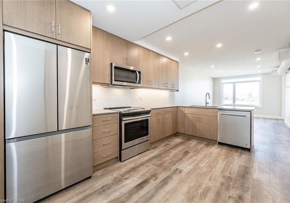 72-erb-street-e-waterloo-ontario-40848621