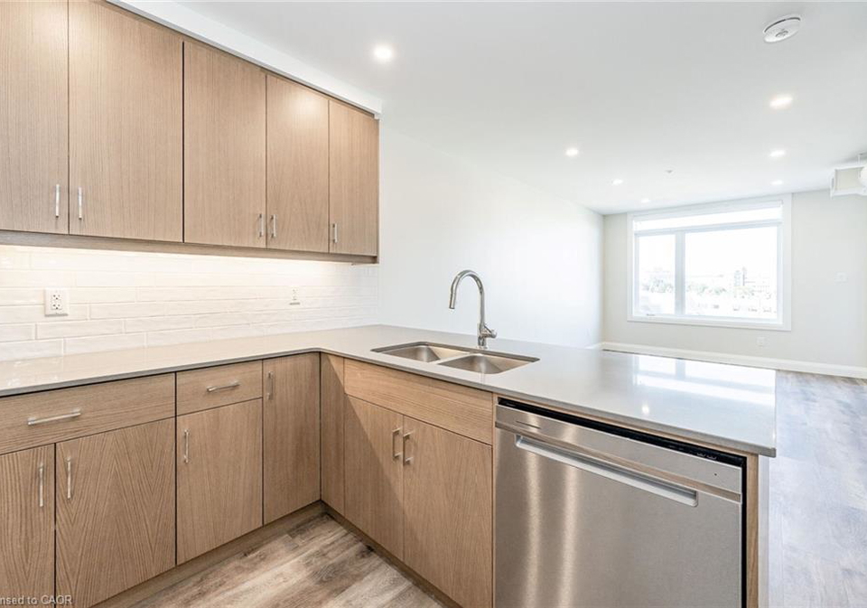 72-erb-street-e-waterloo-ontario-40848621