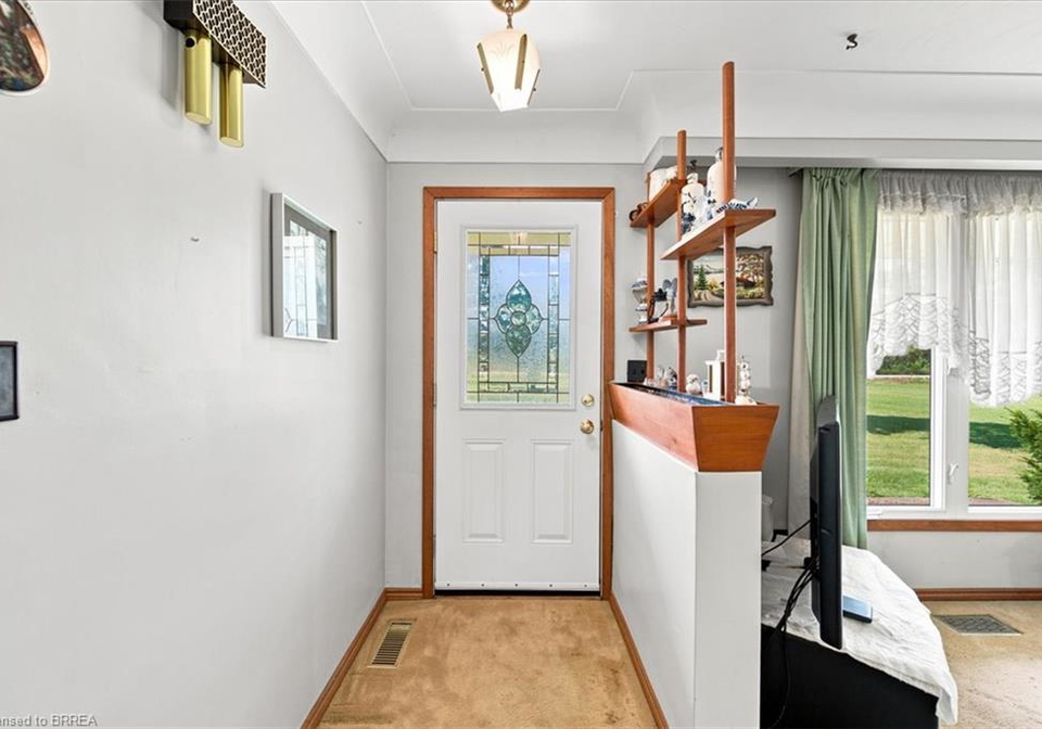 82-salt-springs-church-road-brantford-ontario-40848670