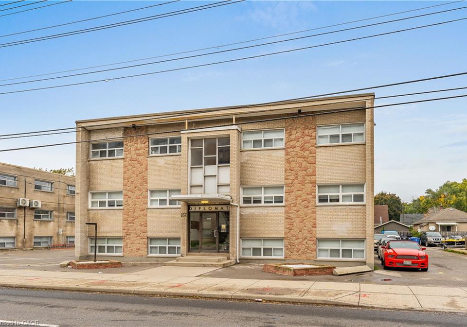 237-mohawk-road-e-hamilton-ontario-40848685