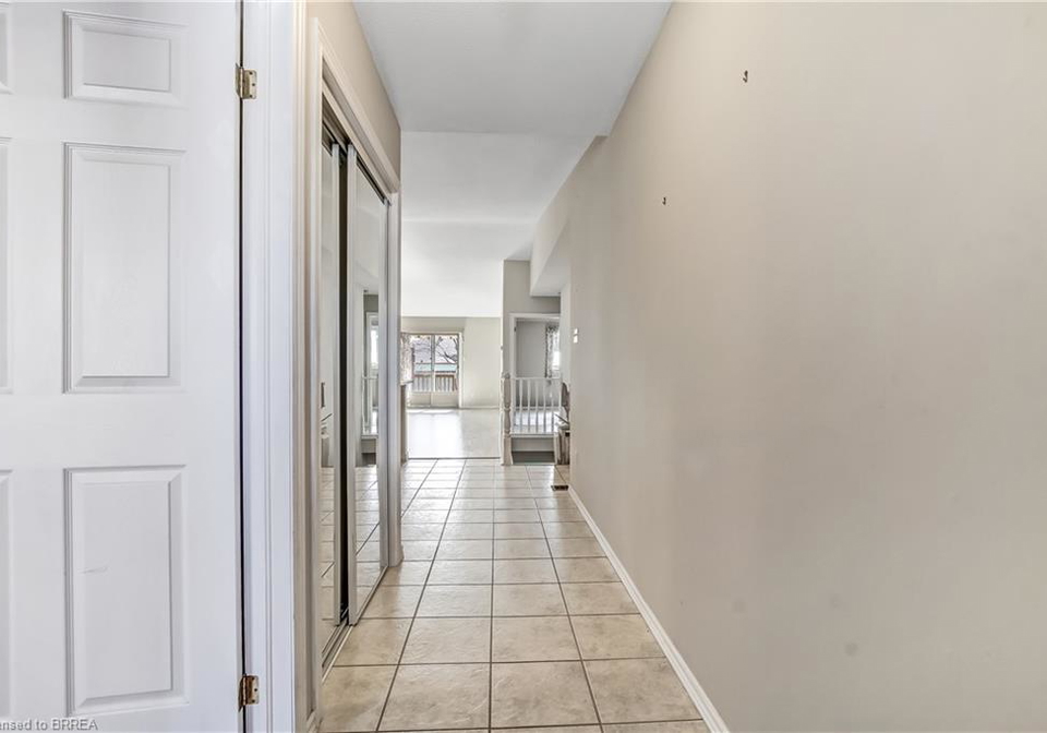 19-hanlon-place-paris-ontario-40848703