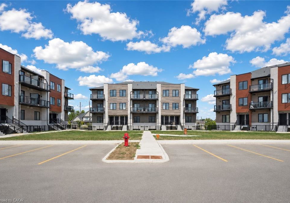 10-south-creek-drive-kitchener-ontario-40848708
