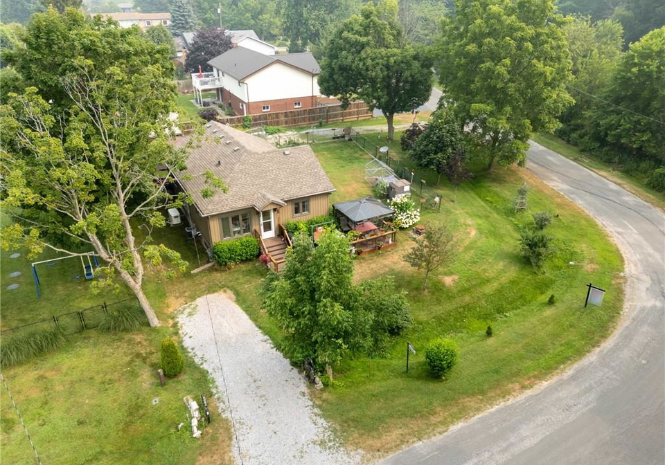 24-lakeview-crescent-st-williams-ontario-40848792