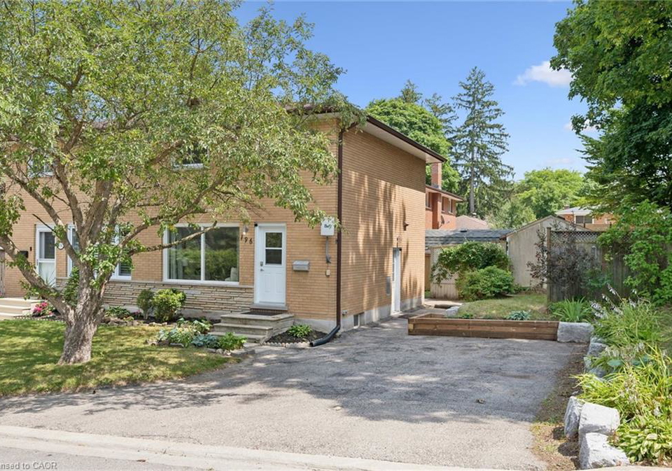 196-walker-street-cambridge-ontario-40848795