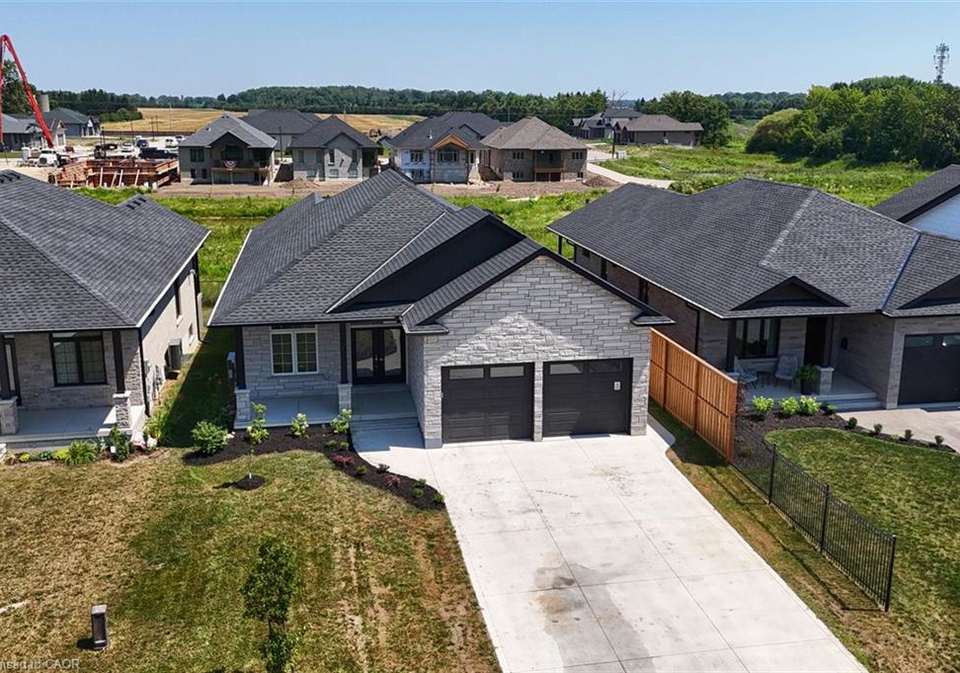 230-orr-street-stratford-ontario-40848801