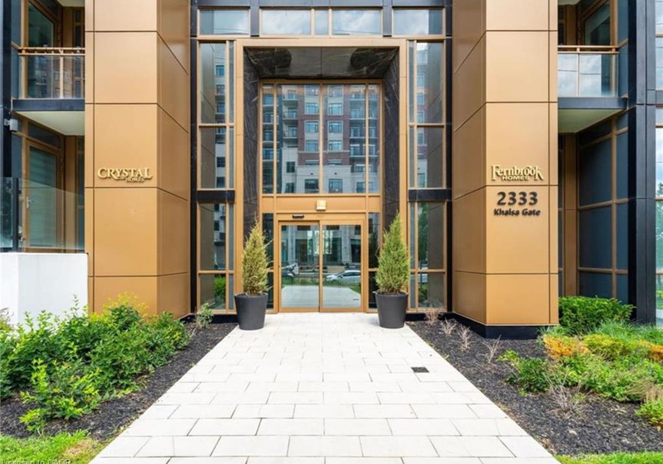 2333-khalsa-gate-oakville-ontario-40848807