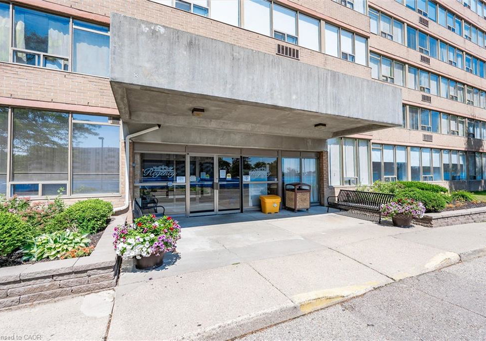 3227-king-street-e-kitchener-ontario-40848817