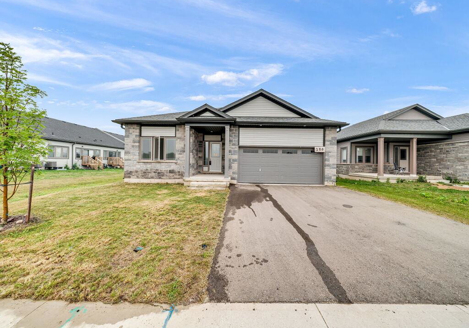 138-saunders-street-atwood-ontario-40848820
