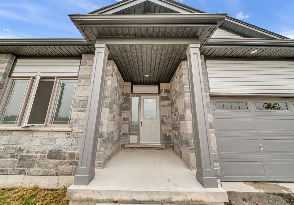 138-saunders-street-atwood-ontario-40848820